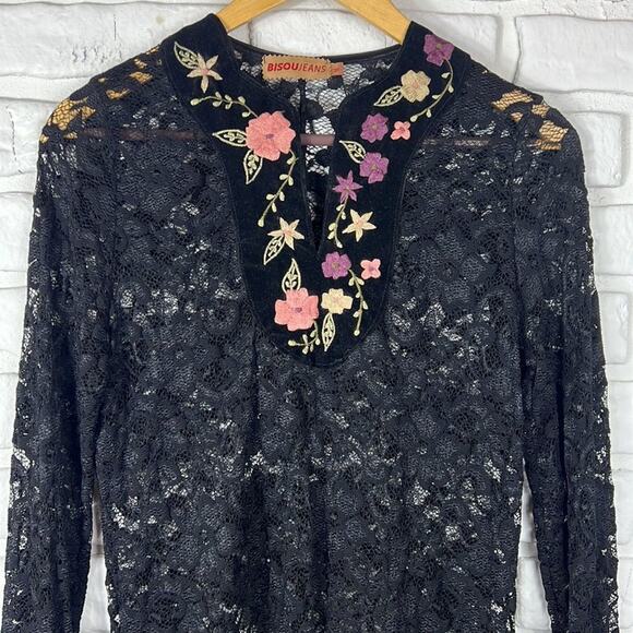 Bisou Bisou lace embroidered dress size medium - Picture 2 of 11